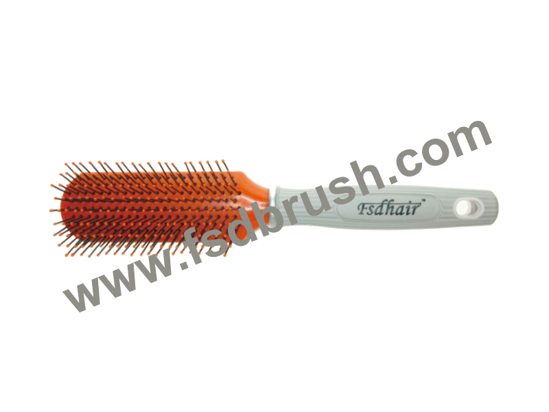 Plastic hair brush--H813.6243